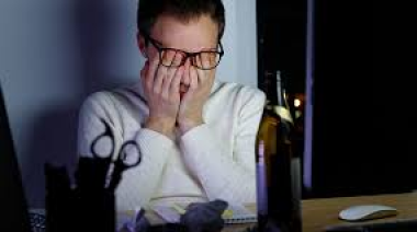 Ritual nocturno que ayuda a reducir el estrés laboral