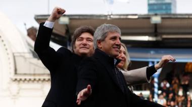 Milei en la cuerda floja: crisis política, fuga de aliados y el salvavidas de Trump