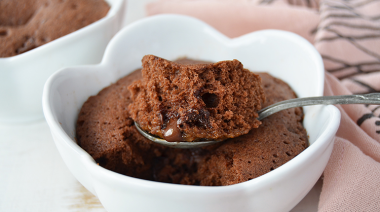 Torta de chocolate en microondas: receta rápida y fácil
