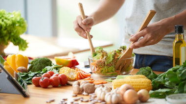 Cómo comer bien sin hacer dieta según los especialistas del NIH
