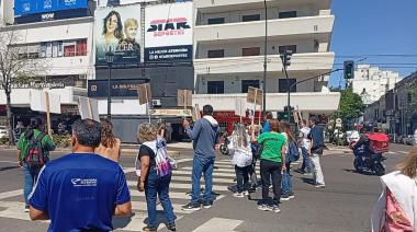 Movilización en La Plata contra el recorte de pensiones