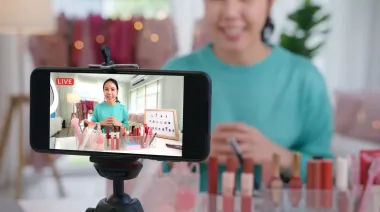 Influencers con diploma: China convierte el like en materia obligatoria