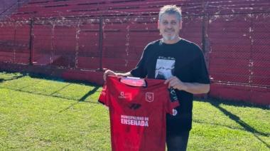 Un regreso con acentro tripero: Indio Ortiz es el nuevo DT de Cambaceres