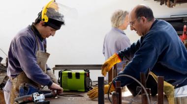 La Escuela de Oficios de la UNLP, dio inicio para la inscripción a los cursos 2026