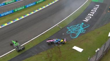 Colapinto no terminó la carrera, se despistó, pegó contra el muro y tuvo que abandonar