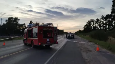 Dos jóvenes murieron tras un violento choque en La Plata