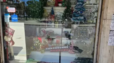 Berisso apuesta a la imaginación: lanzan el Concurso de Vidrieras en plena tensión económica