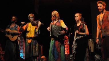 La Plata no se detiene por mal tiempo: cultura, espectáculos y paseos bajo la lluvia