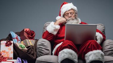 La trampa de la felicidad perfecta: cómo diciembre y las redes sociales amplifican la soledad emocional