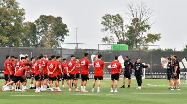 Entre brindis y doble turno: el River de Gallardo ya juega el 2026