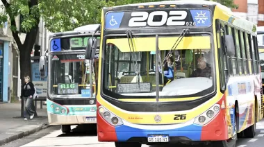 Nuevo golpe al bolsillo: suben los micros y el tramo más largo rompe la barrera de los $1.000