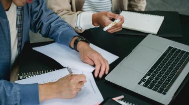 UNLP | Una plataforma creada por un alumno permite calificar docentes universitarios