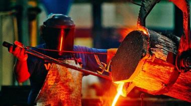 Alerta industrial: la producción Argentina se desplomó un 6% en noviembre y acumula un atraso del 10%