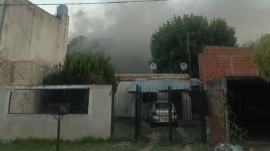 URGENTE | Incendio y tragedia en Los Hornos: mujer de 27 y dos nenas de 4 y 7 años murieron quemadas