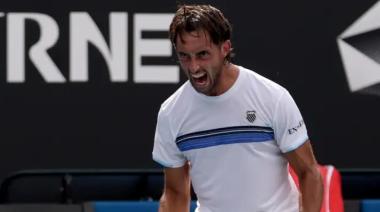 Los platenses Thiago Tirante y Tomás Etcheverry lideran el grito de la legión en el Abierto de Australia