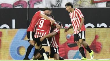 Estudiantes borró de la cancha a Boca y celebró un triunfo con sabor a revancha