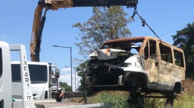 LA PLATA | Autos abandonados afuera: el operativo municipal para remover vehículos abandonados