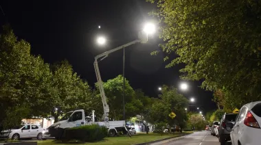Chau luces apagadas: El ambicioso plan para arreglar todas las luminarias y semáforos de La Plata