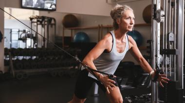 Calistenia: el método económico que eligen los mayores de 40 en plazas y parques