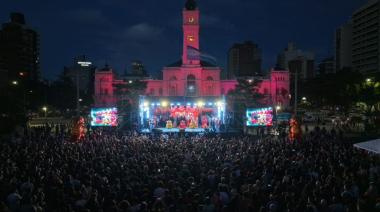 Récord en Plaza Moreno: más de 300.000 personas celebraron el Año Nuevo Chino