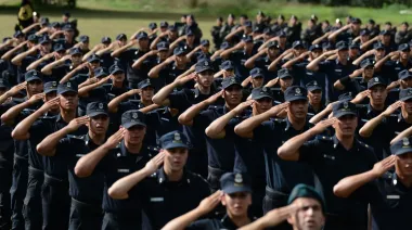 La Provincia oficializó un nuevo aumento para la Policía Bonaerense: cuánto subirán los salarios en los primeros meses del año