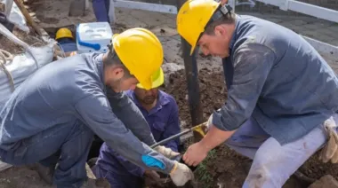 Reparaciones en la red de agua cerca del Estadio Único de La Plata: advierten por baja presión durante el lunes