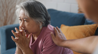 Café con cafeína y demencia: qué revela un estudio con 130.000 personas