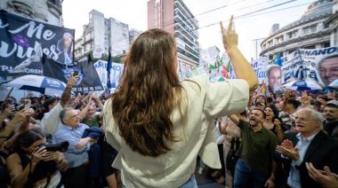 Cipayismo territorial al palo: Mariel Fernández lanzó su carrera a la Gobernación bonaerense abriendo un local en CABA