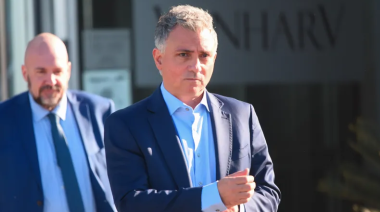 Boleta Única en PBA: Kicillof negocia con libertarios por reelecciones