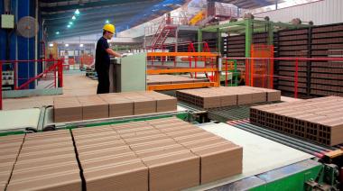 Tensión en Cerámica Fanelli: despidieron a candidatos a delegados en plena conciliación obligatoria