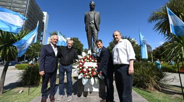 Alak homenajeó en La Plata a Raúl Alfonsín por los 99 años de su nacimiento