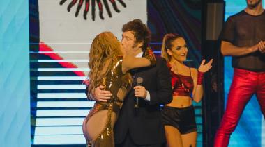 El "Romance de Cartón" entre Milei y Fátima Florez con Santiago Caputo como "Guardian"