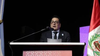 Abucheos y silbidos al secretario Leonardo Cifelli en la apertura de la Feria del Libro