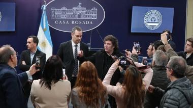 Censura: Milei cerró la Sala de Prensa de la Casa Rosada y les quitó las acreditaciones a todos los periodistas