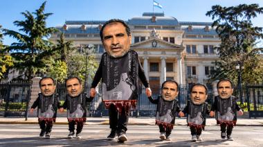 Chocolate II | 39 tarjetas y 10 senadores: la Legislatura oculta quién contrata ñoquis
