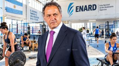 Scioli ahoga a los deportistas argentinos mientras su entorno factura con el Estado libertario