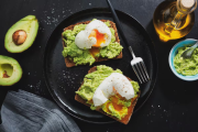 ¿Sabías que hay desayunos que pueden ayudarte a bajar el colesterol sin cambiar toda tu dieta?