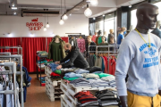 Importación récord de ropa: ¿qué prendas invadieron el mercado argentino?
