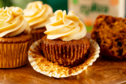 Cómo hacer cupcakes de zanahoria con frosting de queso crema