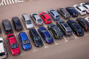 Cómo los autos estacionados aumentan la temperatura en la ciudad