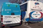 Grave accidente entre moto y colectivo en La Plata: un hombre de 35 años permanece internado