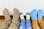 Calentar los pies antes de dormir mejora el sueño