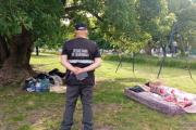 La Plata | Trío sexual en colchón de dos plazas sobre la rambla de 72 y 3, en plena mañana