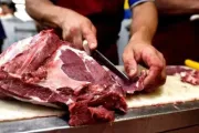 La carne volvió a superar a la inflación y el consumo sigue en caída