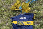 La camiseta voladora de Russo en el homenaje de Boca apareció en un rincón de Uruguay