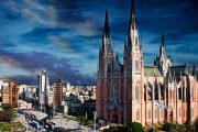 LA PLATA | Un recorrido único por iglesias, espacios de fe, historias y creencias