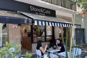LA PLATA | Un café a precio simbólico en plena Navidad: la apuesta de Store&Café para encontrarse con la ciudad