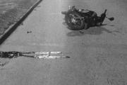 Siniestro fatal en la avenida 520: falleció la mujer que agonizaba tras caer de su moto