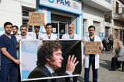 Conflicto total en PAMI: el brutal ajuste de Milei que deja a los jubilados sin médicos ni odontólogos