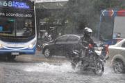 Bajo el agua: el temporal inundó el AMBA y dejó a 11 mil familias a oscuras